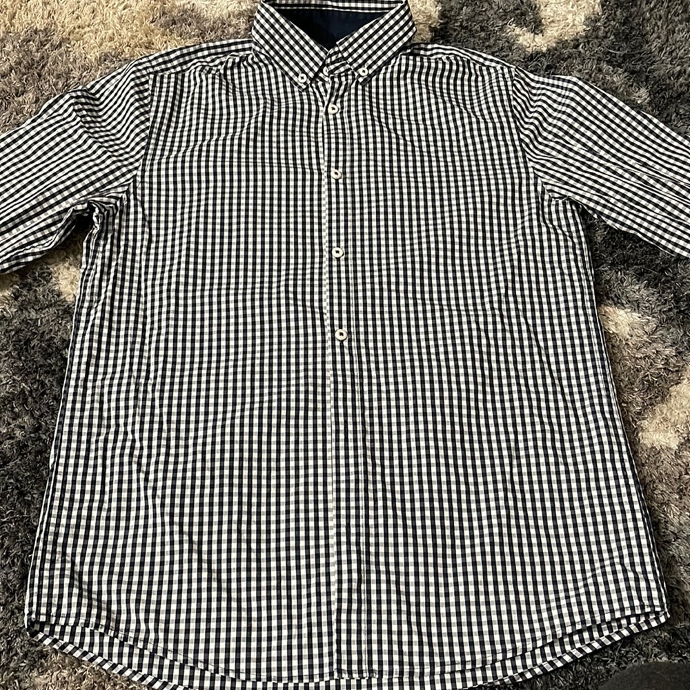 🐾H&M Button Down Shirt